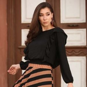 ZARA Cropped Ruffle Blouse